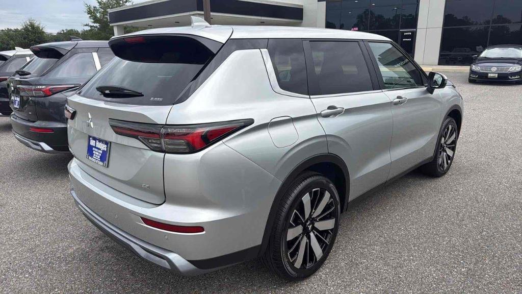new 2025 Mitsubishi Outlander car, priced at $37,205