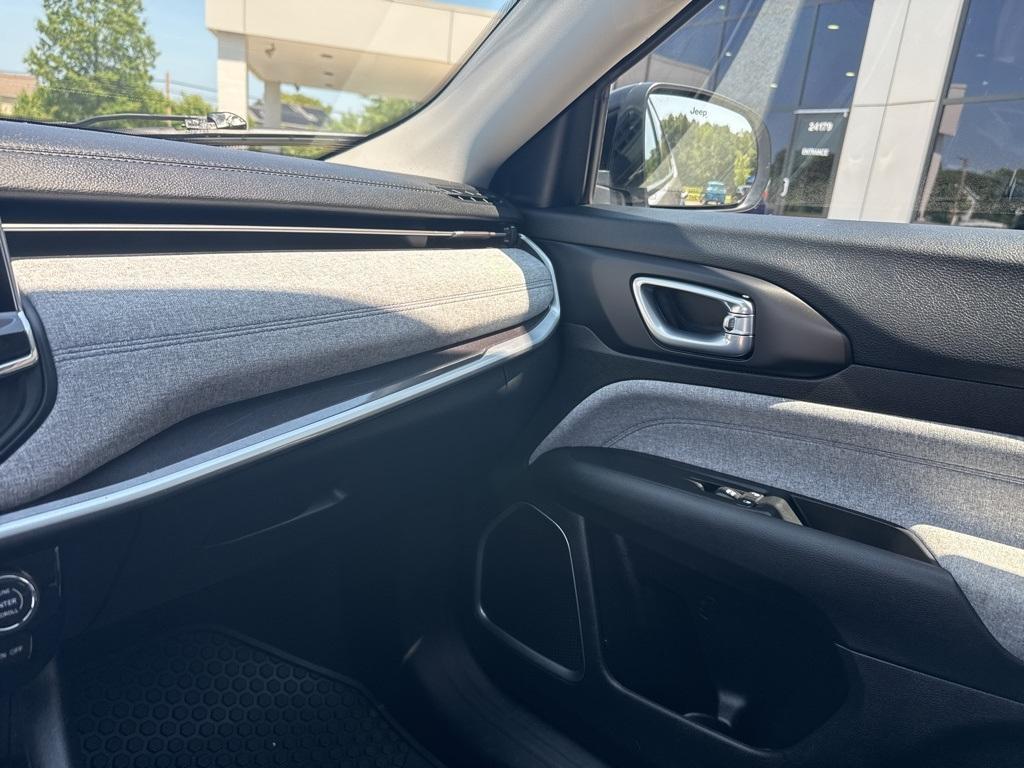 used 2022 Jeep Compass car, priced at $25,995