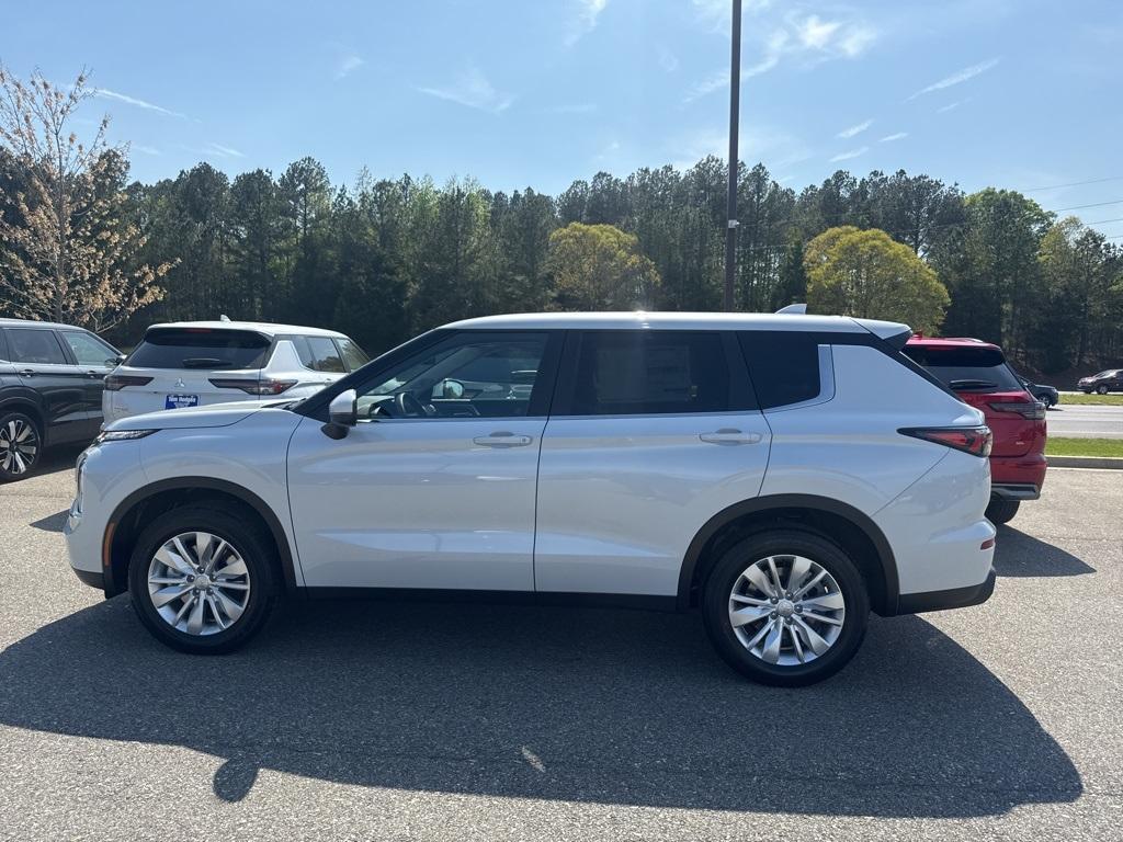 new 2025 Mitsubishi Outlander car, priced at $32,196