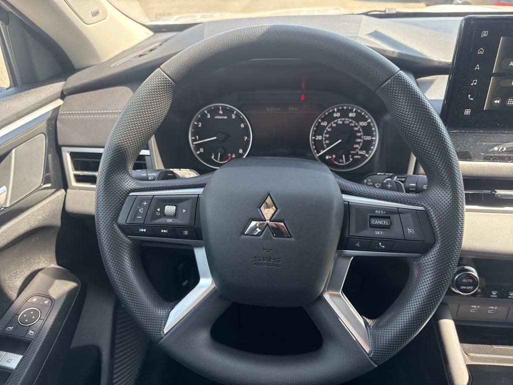 new 2025 Mitsubishi Outlander car, priced at $32,196