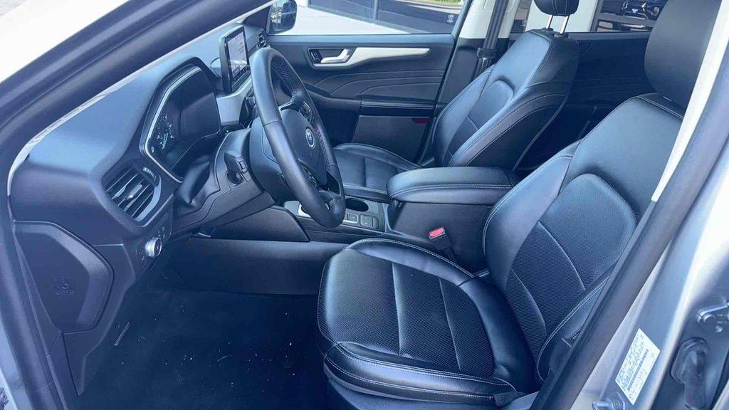 used 2022 Ford Escape car, priced at $24,995