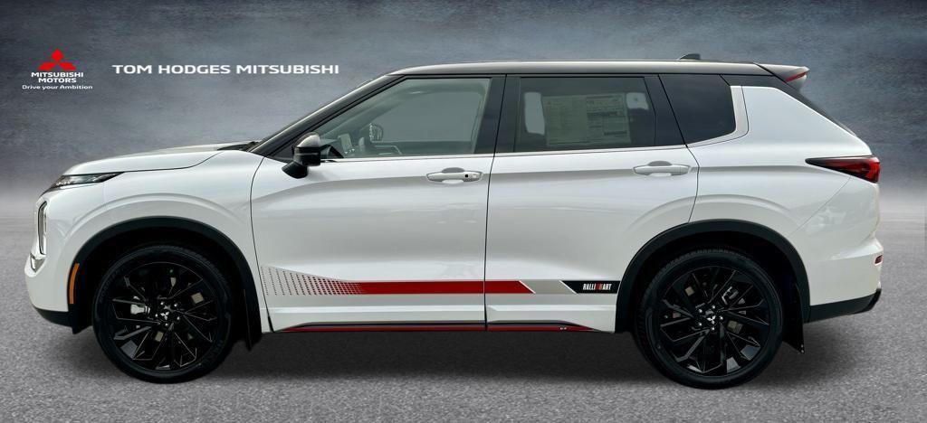 new 2024 Mitsubishi Outlander car, priced at $33,399