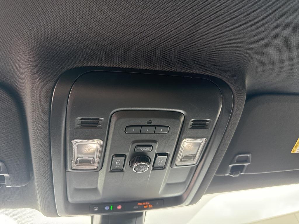 used 2021 GMC Yukon XL car, priced at $34,995