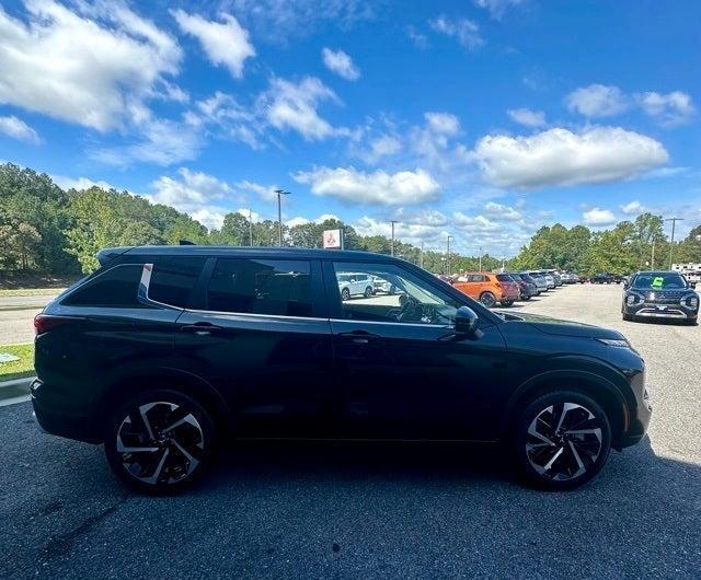 new 2024 Mitsubishi Outlander car, priced at $31,995