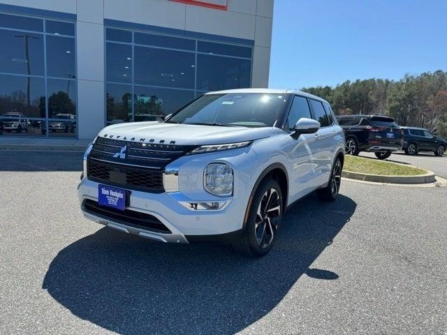 new 2024 Mitsubishi Outlander car, priced at $32,995