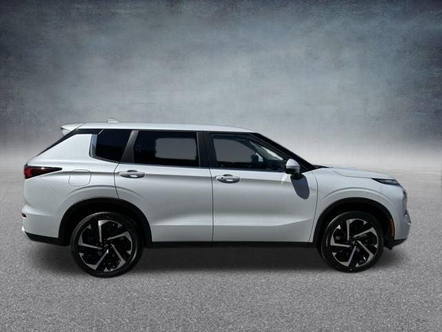 new 2024 Mitsubishi Outlander car, priced at $29,995