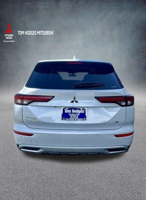 new 2024 Mitsubishi Outlander car, priced at $30,995