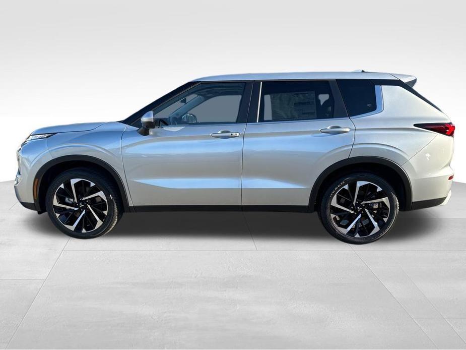 new 2024 Mitsubishi Outlander car, priced at $32,499