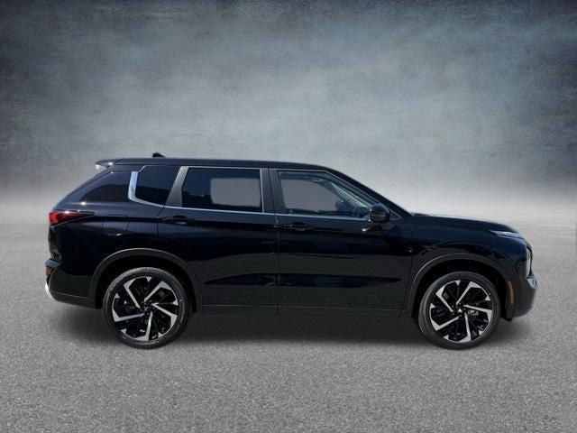 new 2024 Mitsubishi Outlander car, priced at $30,995