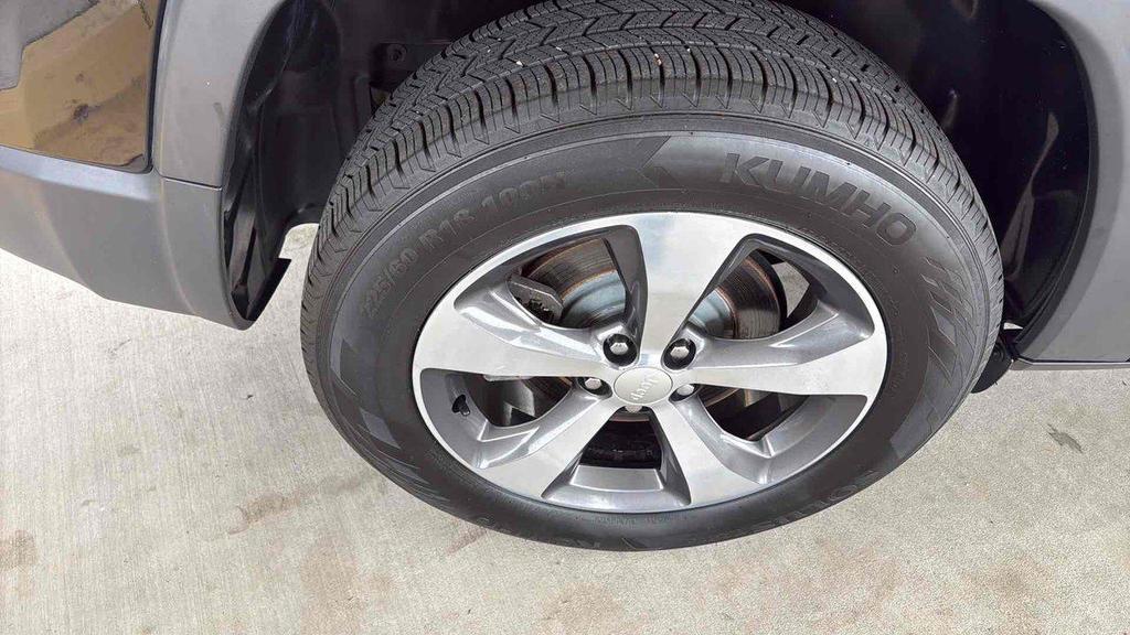 used 2019 Jeep Cherokee car, priced at $21,000