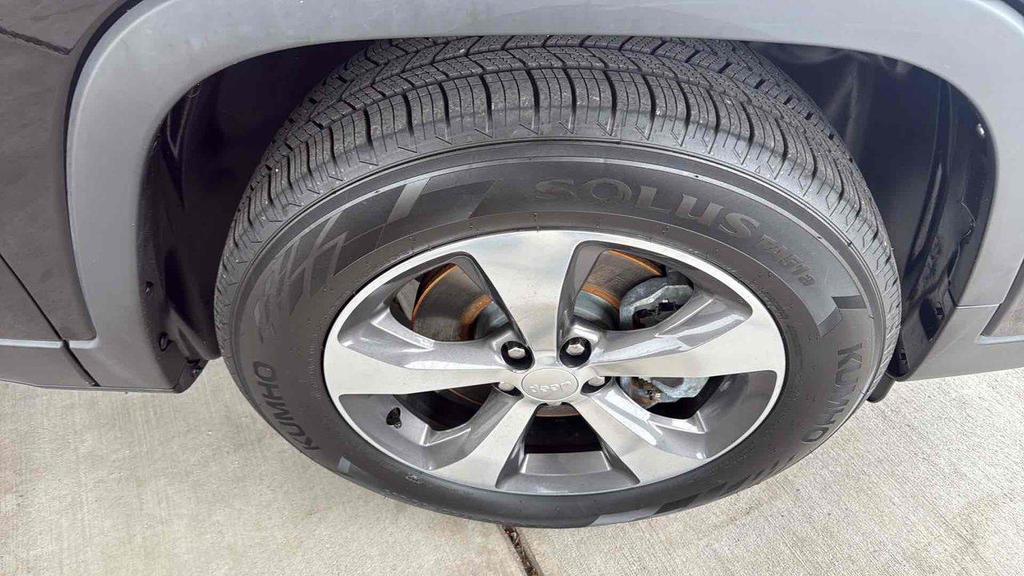 used 2019 Jeep Cherokee car, priced at $21,000