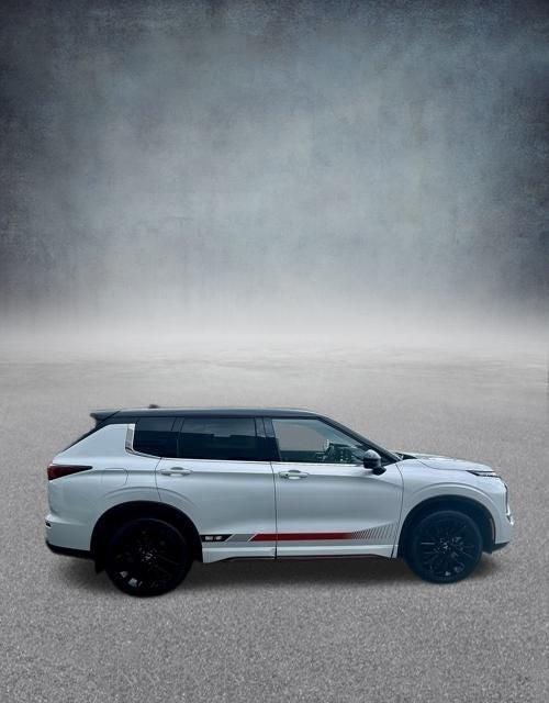 new 2024 Mitsubishi Outlander car, priced at $32,998