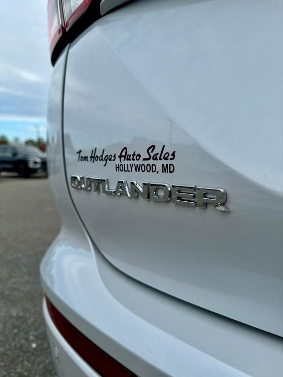 new 2024 Mitsubishi Outlander car, priced at $33,499