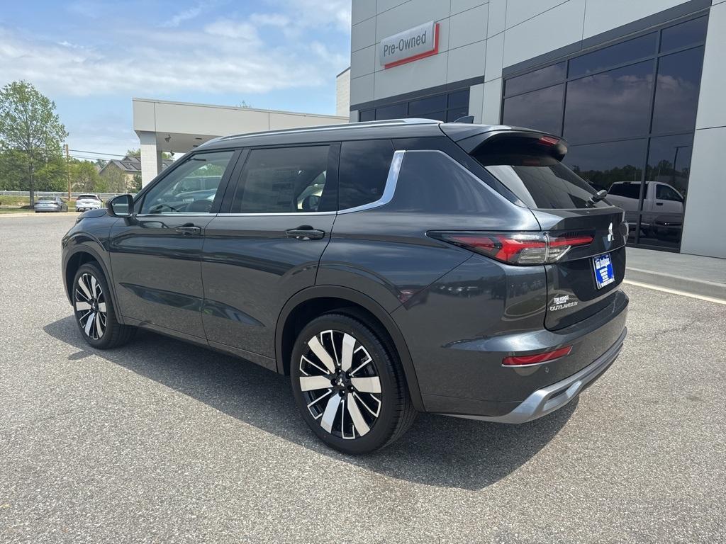 new 2025 Mitsubishi Outlander car, priced at $39,870