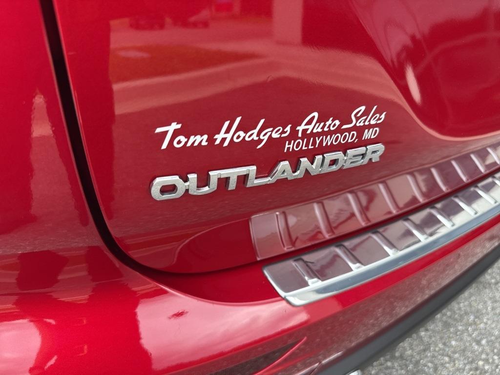used 2022 Mitsubishi Outlander car, priced at $21,995