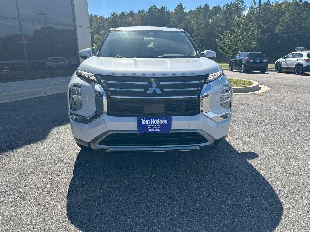 new 2025 Mitsubishi Outlander car, priced at $37,800