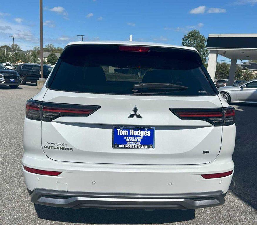 new 2025 Mitsubishi Outlander car, priced at $37,800