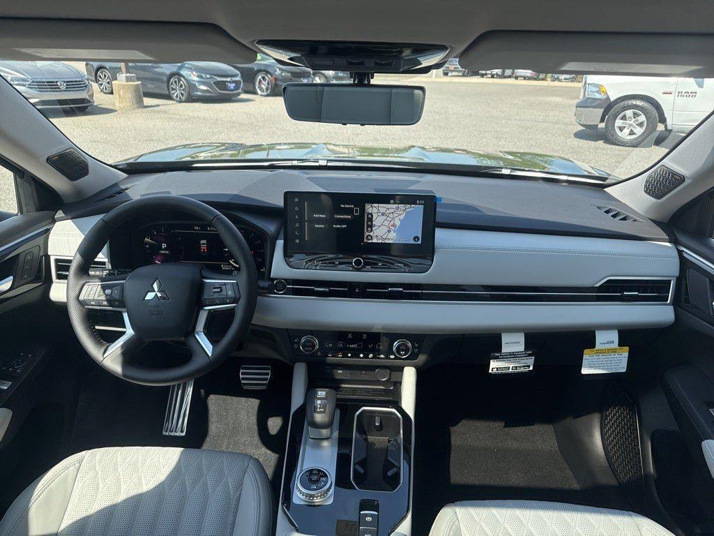 new 2025 Mitsubishi Outlander car, priced at $42,299