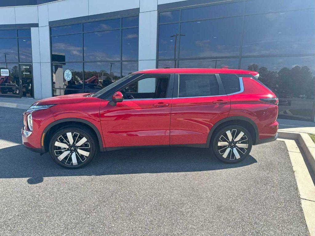 new 2025 Mitsubishi Outlander car, priced at $37,205