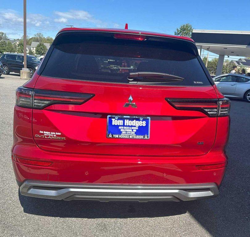 new 2025 Mitsubishi Outlander car, priced at $37,205