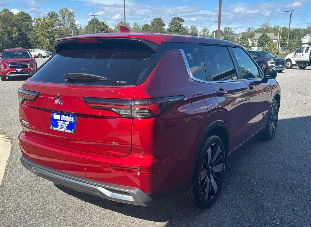new 2025 Mitsubishi Outlander car, priced at $37,205