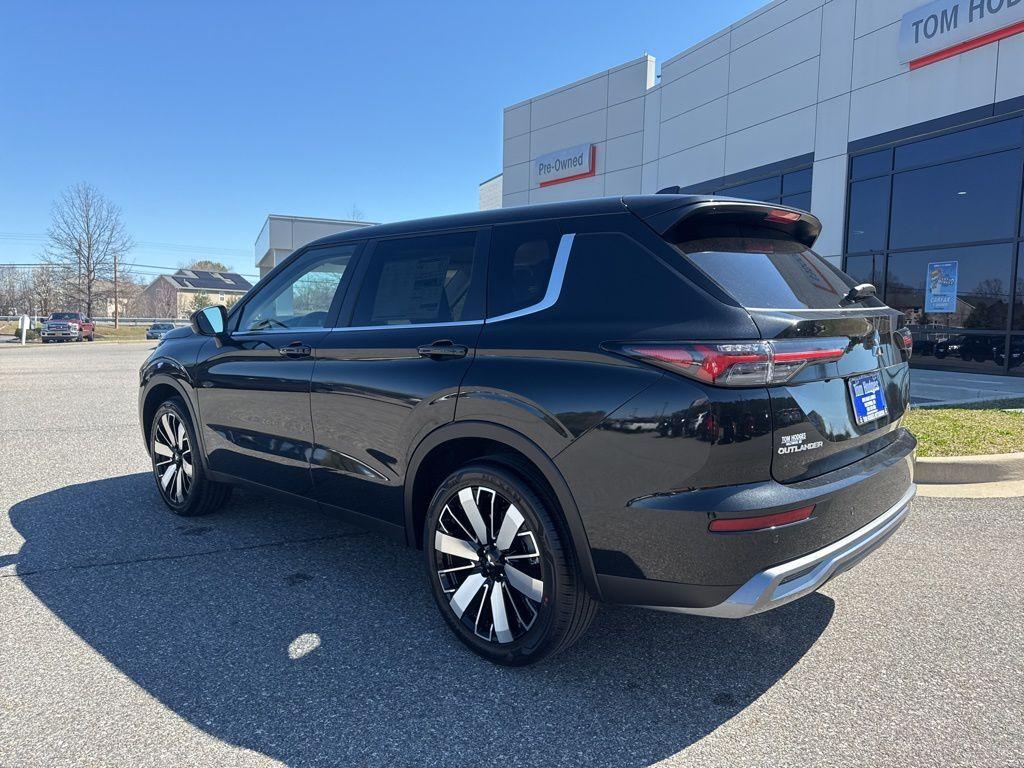 new 2025 Mitsubishi Outlander car, priced at $35,665