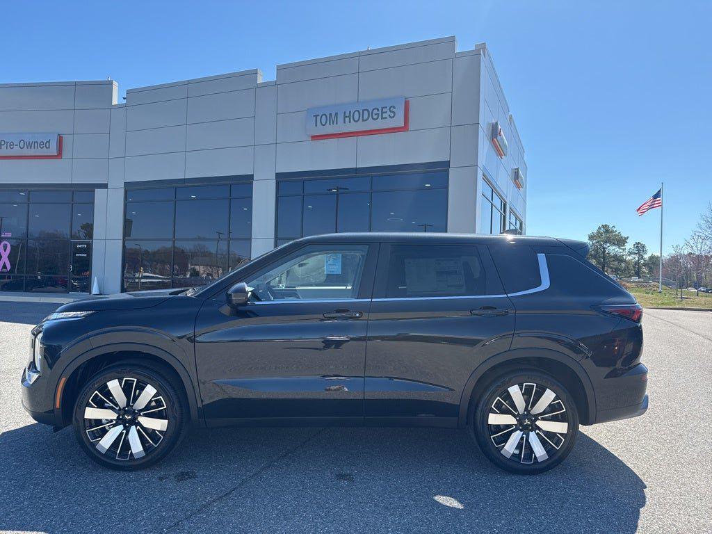 new 2025 Mitsubishi Outlander car, priced at $34,437