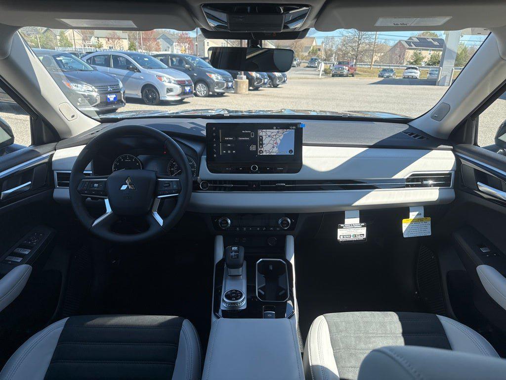 new 2025 Mitsubishi Outlander car, priced at $34,437