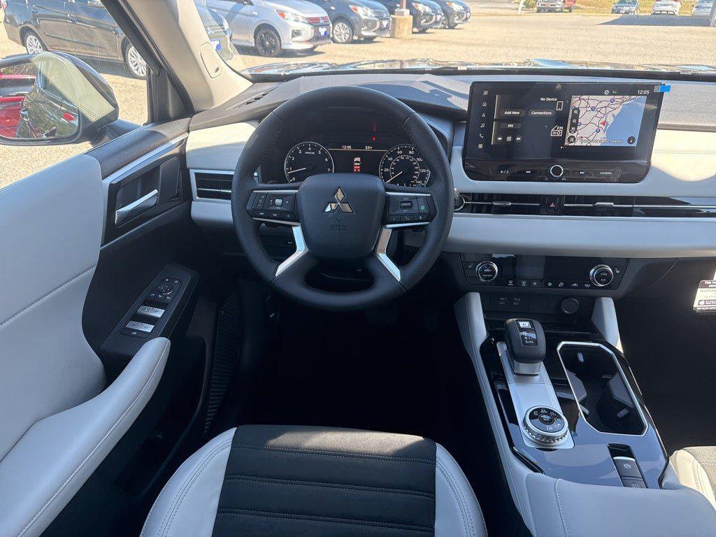 new 2025 Mitsubishi Outlander car, priced at $34,437