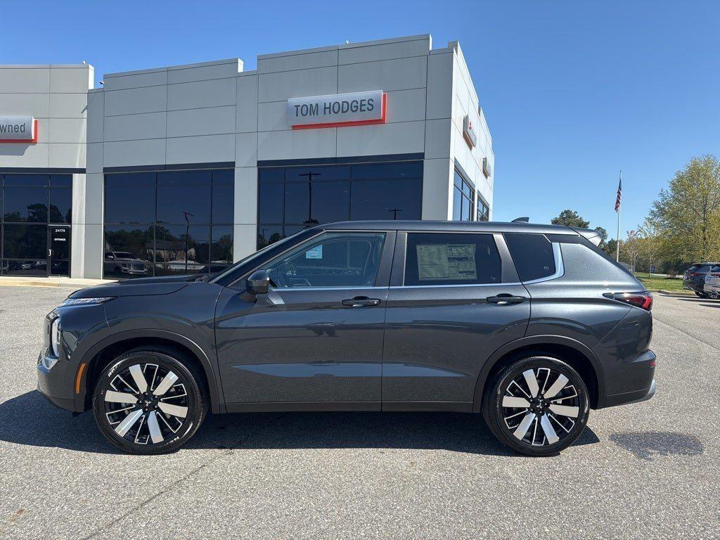 new 2025 Mitsubishi Outlander car, priced at $36,532