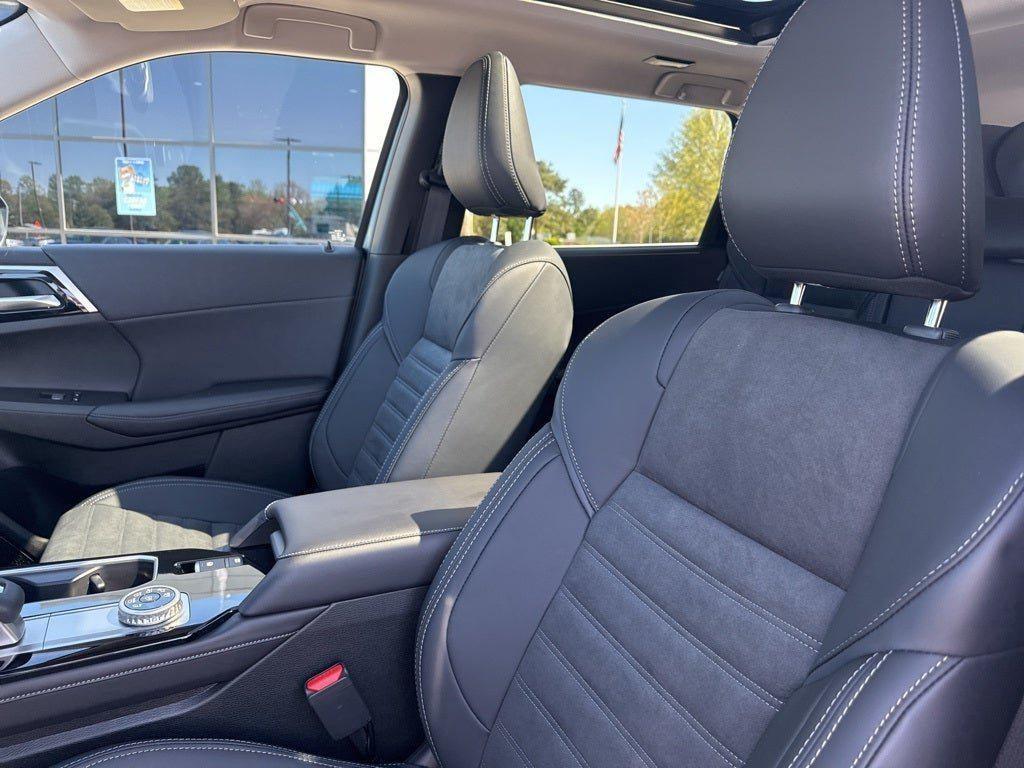 new 2025 Mitsubishi Outlander car, priced at $36,532