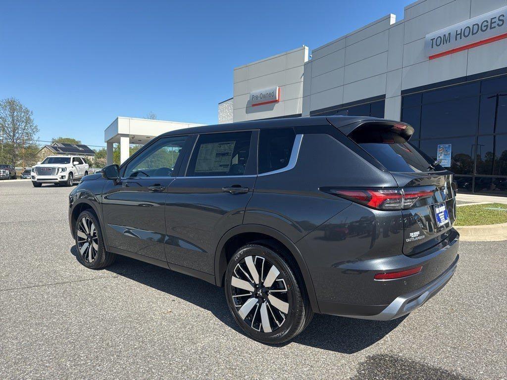 new 2025 Mitsubishi Outlander car, priced at $36,532