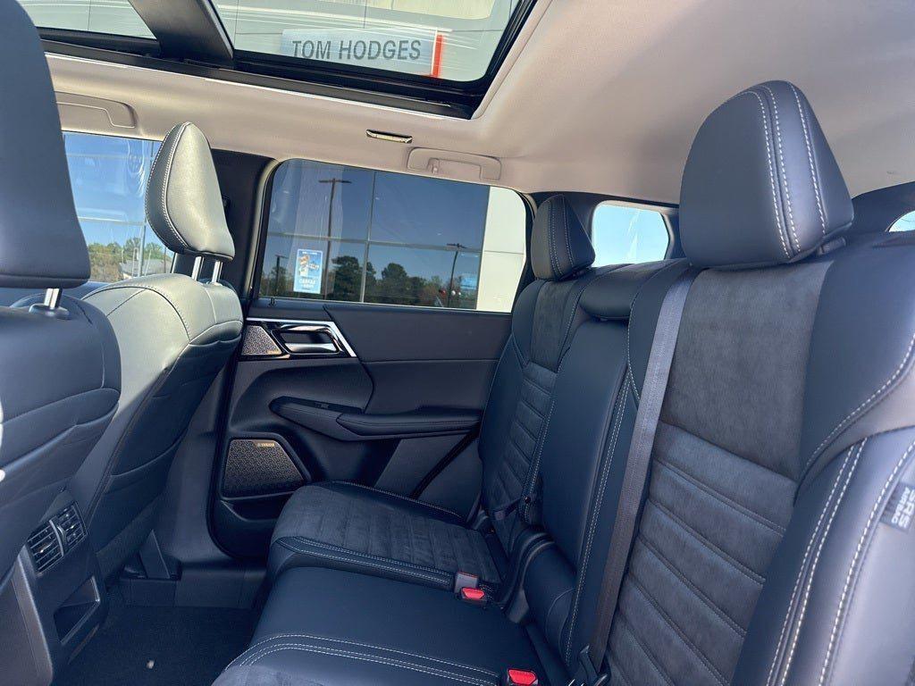 new 2025 Mitsubishi Outlander car, priced at $36,532