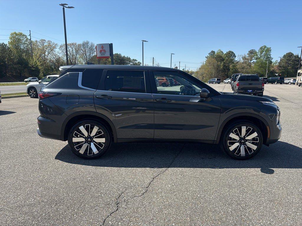 new 2025 Mitsubishi Outlander car, priced at $36,532