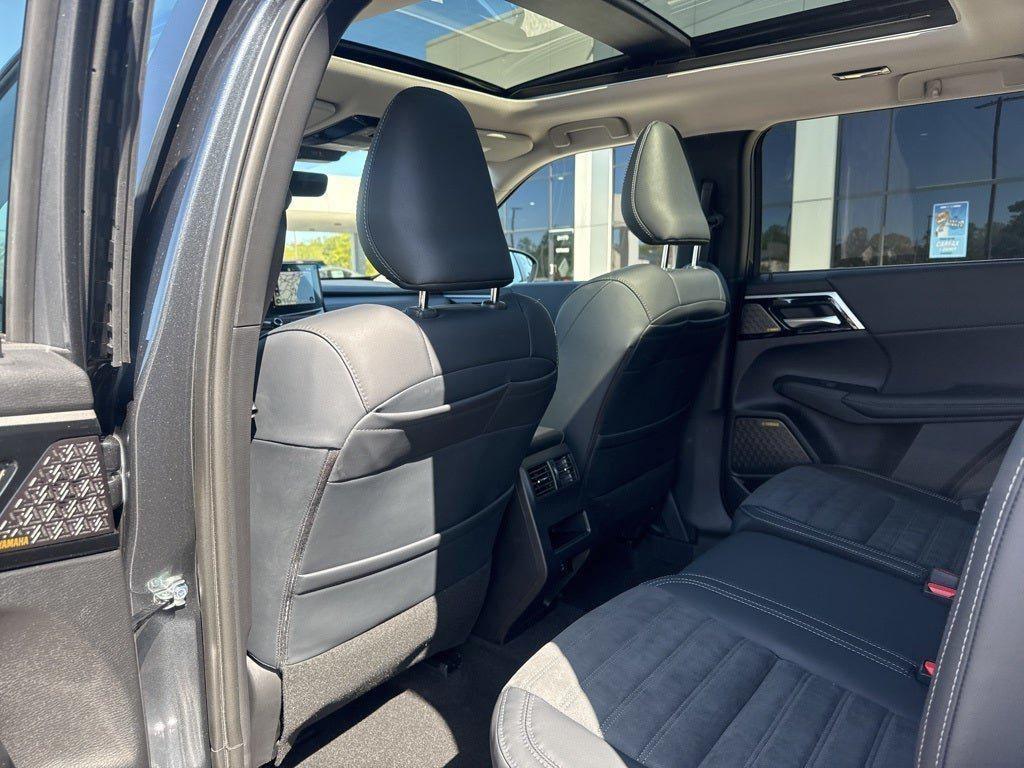 new 2025 Mitsubishi Outlander car, priced at $36,532