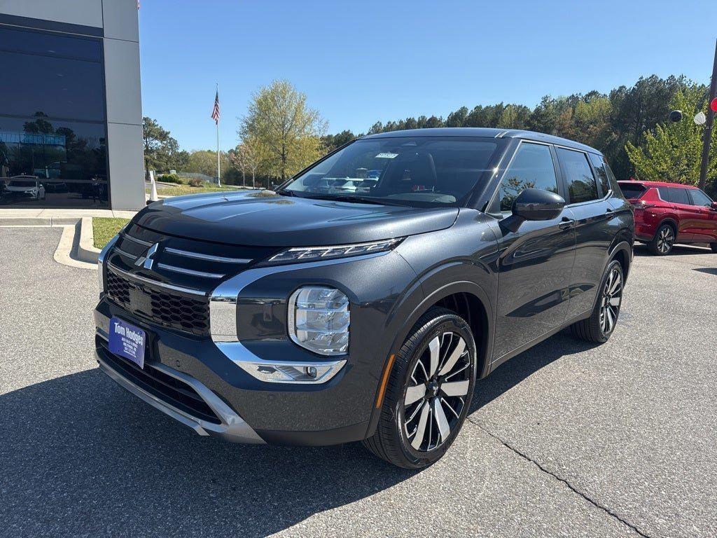 new 2025 Mitsubishi Outlander car, priced at $36,532