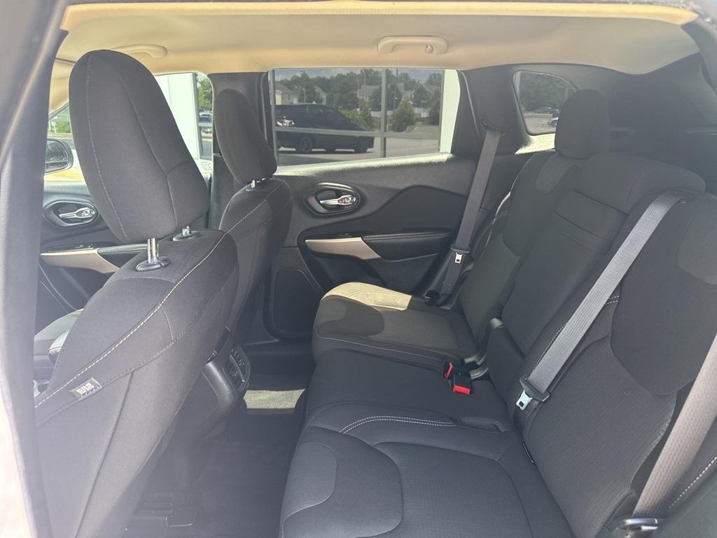 used 2017 Jeep Cherokee car