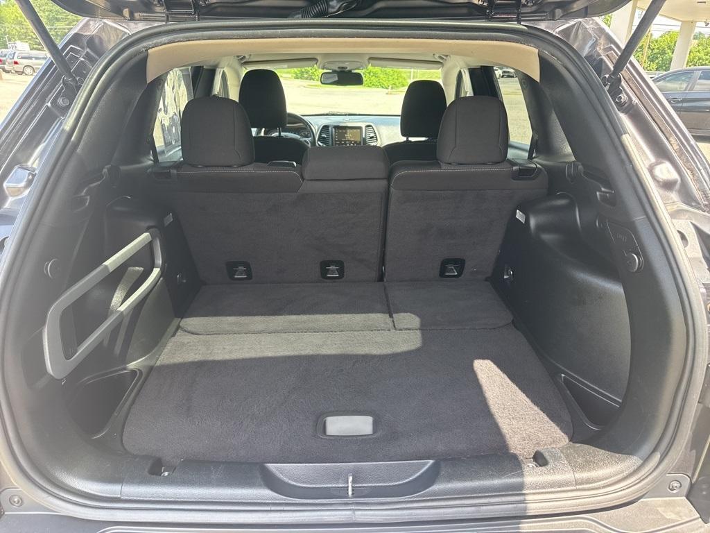 used 2017 Jeep Cherokee car