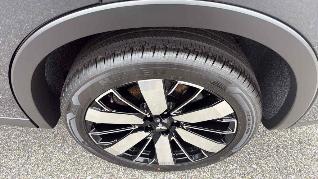 new 2025 Mitsubishi Outlander car, priced at $37,205