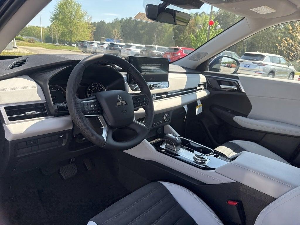 new 2025 Mitsubishi Outlander car, priced at $34,188
