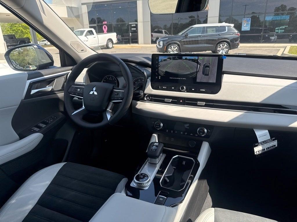 new 2025 Mitsubishi Outlander car, priced at $34,188