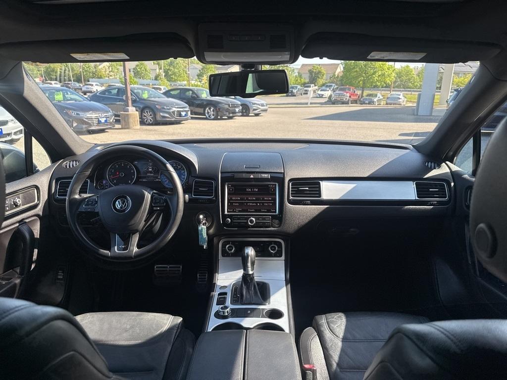 used 2014 Volkswagen Touareg car, priced at $11,995