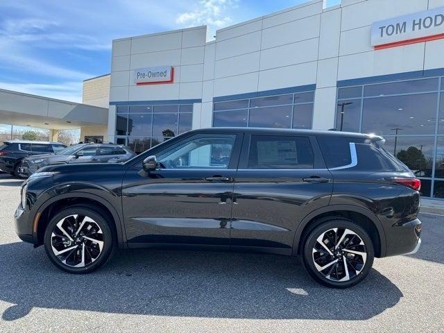 new 2024 Mitsubishi Outlander car, priced at $33,449