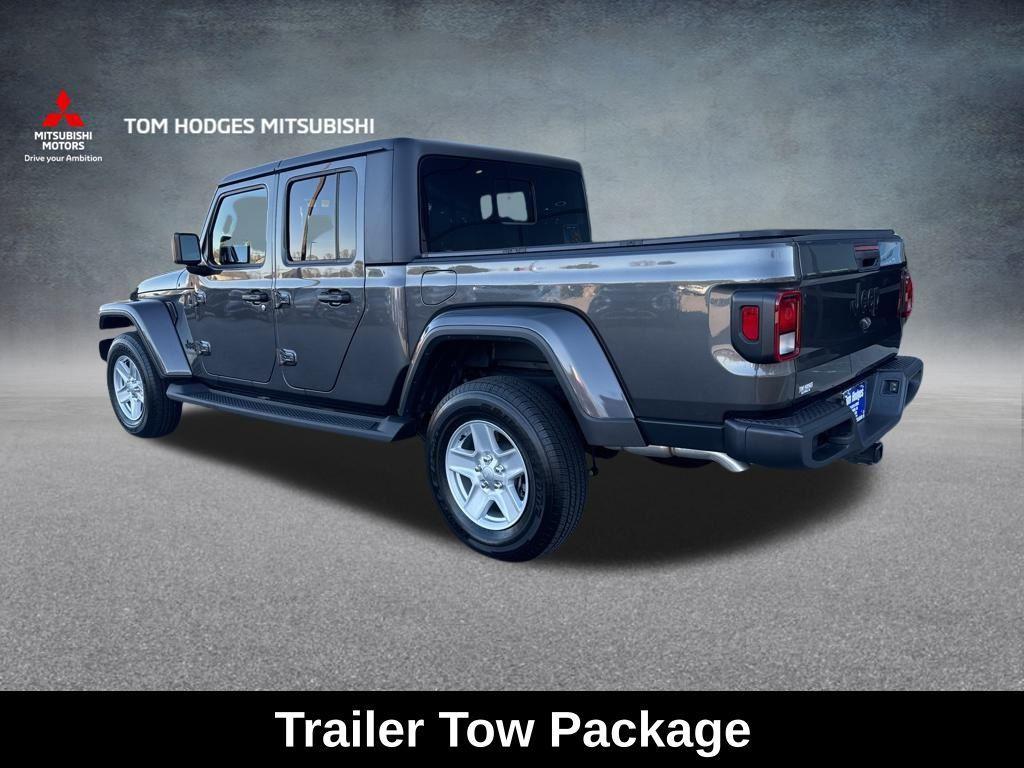 used 2022 Jeep Gladiator car, priced at $35,695