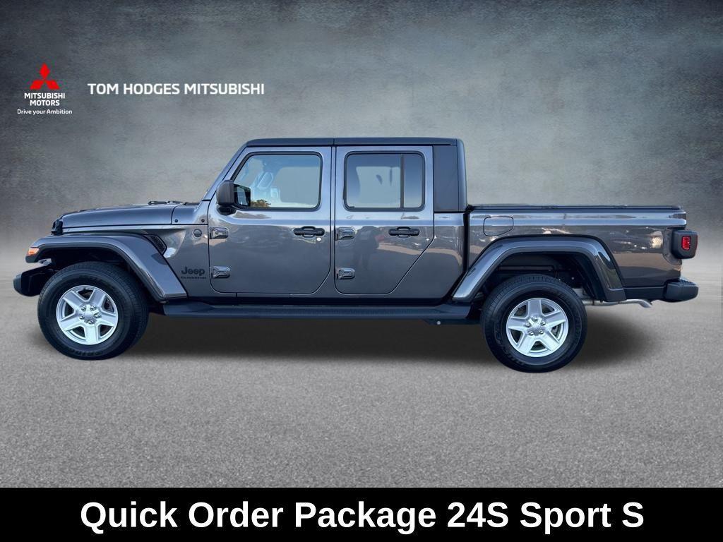 used 2022 Jeep Gladiator car, priced at $35,695