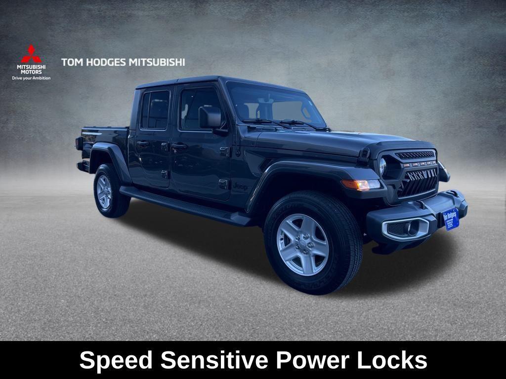 used 2022 Jeep Gladiator car, priced at $35,695