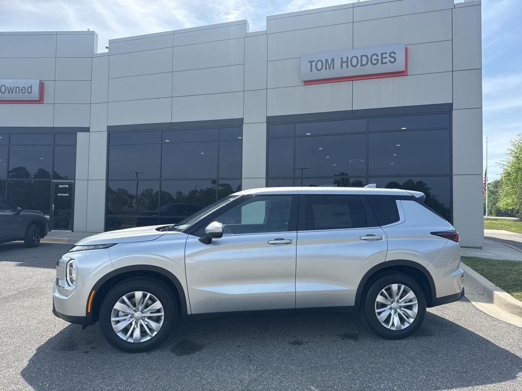 new 2025 Mitsubishi Outlander car, priced at $31,667