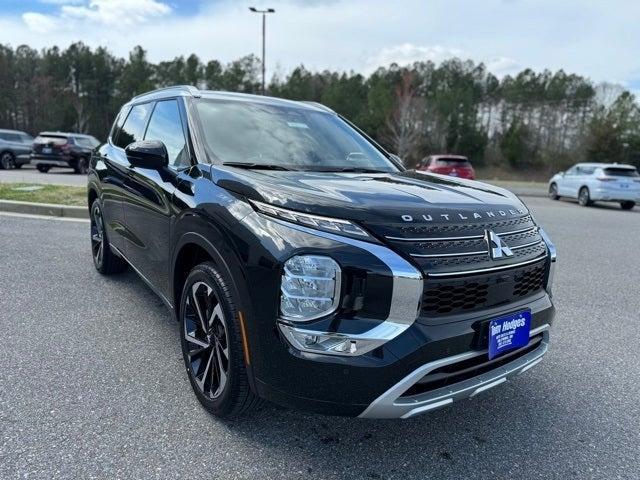 new 2024 Mitsubishi Outlander car, priced at $40,449