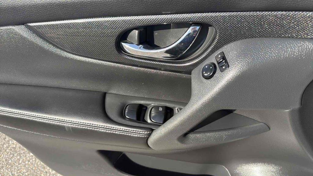 used 2016 Nissan Rogue car, priced at $10,995