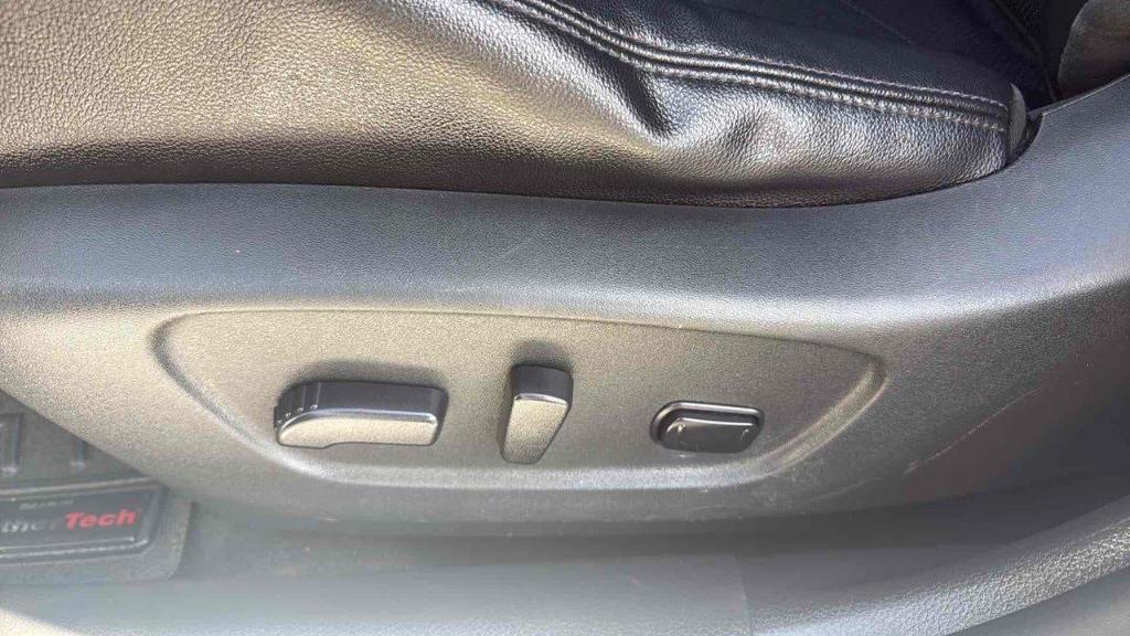 used 2016 Nissan Rogue car, priced at $10,995